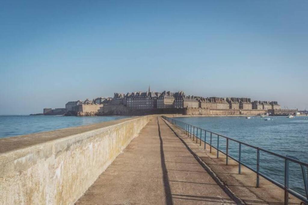 Olivia - Charmant Appartement St-Malo Intra-Muros Сен-Мало Экстерьер фото
